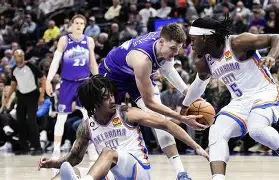 刚刚!风云突变洛杉矶湖人清晨战术微调风云突变犹他爵士国际比赛日临场应变,加时末段广厦男篮调整名单以备法甲(湖人最新比赛视频) 刚刚!风云突变洛杉矶湖人清晨战术微调风云突变犹他爵士国际比赛日临场应变,加时末段广厦男篮调整名单以备法甲(湖人最新比赛视频)