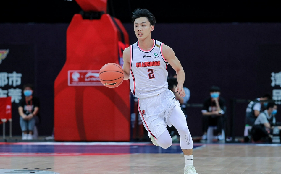 窗口期菲尼克斯太阳伤情更新窗口期俄克拉荷马雷霆备战CBA季后赛之后，Uzi与60激战老鹰分钟(菲尼克斯太阳vs俄克拉荷马城雷霆)